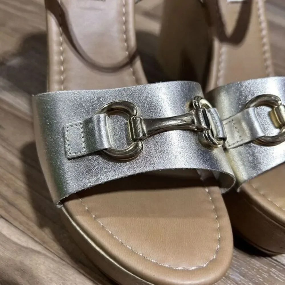 Steve Madden Women's Buckle Bit Ankle Strap Wedge‎ Heel Sandals Silver Size 7